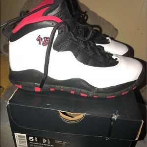 Air Koran retro 10s “Chicago”